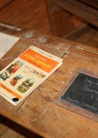 photo table d'écoliers